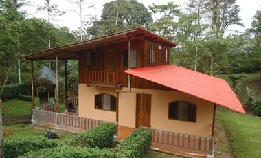 SE CONSTRUYE CASAS DE CAMPO EN COSTA SIERRA Y ORIENTE