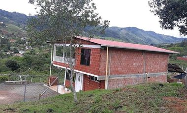 SE CONSTRUYE CASAS DE CAMPO EN COSTA SIERRA Y ORIENTE