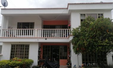 BONITA CASA CENTRAL EN VENTA EN VILLETA C.V.1803