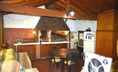 Venta / Permuta Excelente Casa Vicente Lopez -Florida