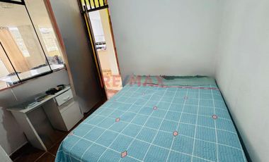 Venta De Casa En Av Santa Cerca De Upn Con Local Comercial Y Departamento