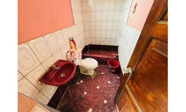 Venta De Casa En Av Santa Cerca De Upn Con Local Comercial Y Departamento
