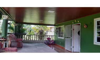 VENDO CASA EN ESQUINA 554M2 SAN ISIDRO PASO CANOAS