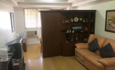 Condominium 1 Bedroom: 1BR Condo For Sale in Greenbelt Raddison Tower Makati City