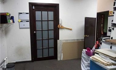 ALQUILO CASA PARA USO COMERCIAL AV CUBA 400M2