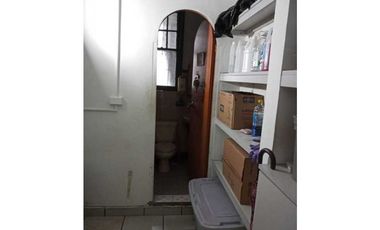 ALQUILO CASA PARA USO COMERCIAL AV CUBA 400M2