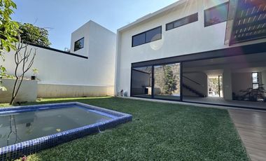 Casa en Fraccionamiento en Rancho Cortes Cuernavaca - ROQ-1175-Fr