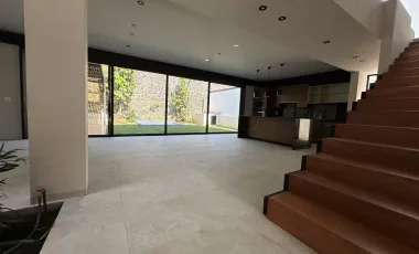 Casa en Fraccionamiento en Rancho Cortes Cuernavaca - ROQ-1175-Fr