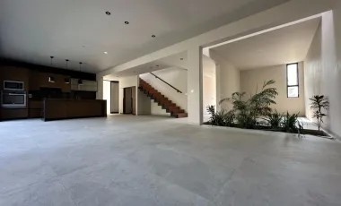 Casa en Fraccionamiento en Rancho Cortes Cuernavaca - ROQ-1175-Fr