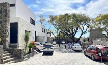 Casa en Fraccionamiento en Rancho Cortes Cuernavaca - ROQ-1175-Fr