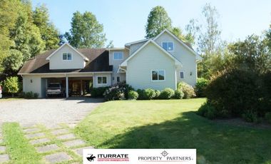 Hermosa Casa de veraneo,   Bahía Coique, Lago Ranco