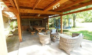 Hermosa Casa de veraneo,   Bahía Coique, Lago Ranco