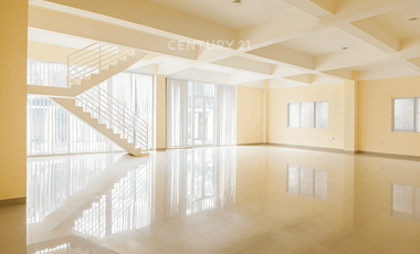 Gudang Luas 1000 M Strategis Ring Road Barat  Nego Sampai Deal