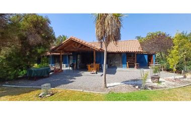 Parcela en Batuco con Casa Estilo Chilena 4D y 3B