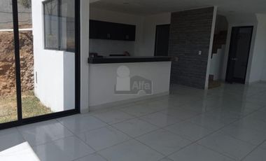 Casa en venta en fraccionamiento en Totolapan, Morelos, México