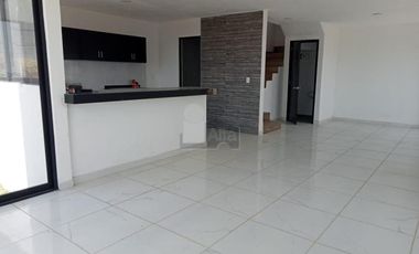 Casa en venta en fraccionamiento en Totolapan, Morelos, México