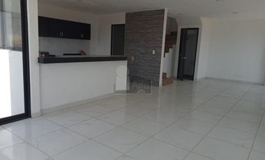 Casa en venta en fraccionamiento en Totolapan, Morelos, México