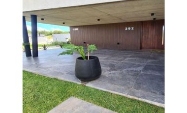 CASA EN VENTA COSTA ESMERALDA - DEPORTIVO 292 MINIMALISTA MODERNA