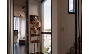 CASA EN VENTA COSTA ESMERALDA - DEPORTIVO 292 MINIMALISTA MODERNA