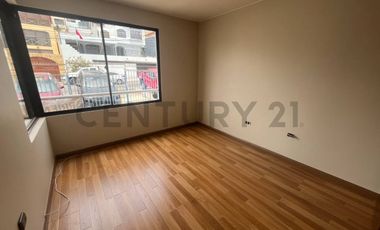 Se arrienda amplio Dpto. 1 D Jardines del sur amoblado