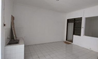 Ruko 3 lantai siap pakai di depan mall cinere