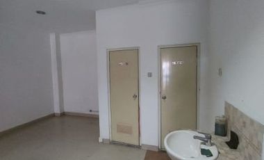 Ruko 3 lantai siap pakai di depan mall cinere