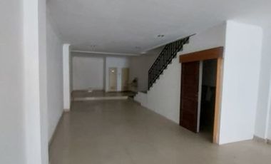 Ruko 3 lantai siap pakai di depan mall cinere