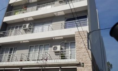 COCHERA EXCELENTE UBICACION A 50 METROS DE AV. HIPOLITO YRIGOYEN, REMEDIOS DE ESCALADA.