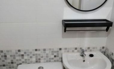 Apt. Amega Crown Furnish Type studio Hadap kolam renang/Utara