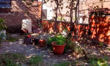 Casa para 2 Familias en venta en Lanus Oeste