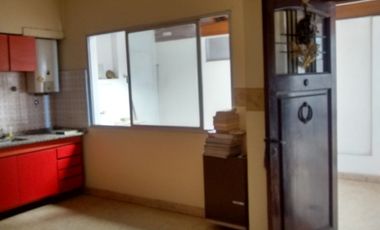 Casa para 2 Familias en venta en Lanus Oeste