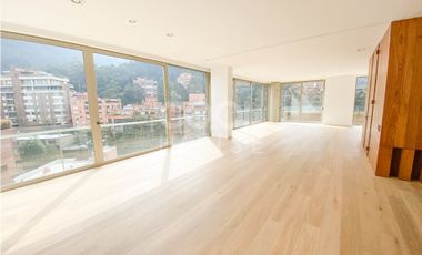 Apartamento penthouse espectacular en venta en Edificio Solhé- Rosales