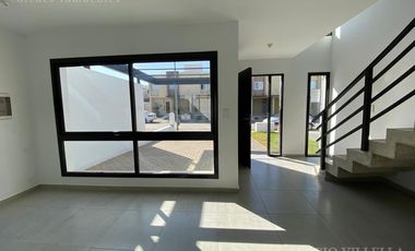 DUPLEX | 3 dormitorios | C/cochera | Miradores de Manantiales II