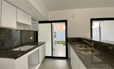 DUPLEX | 3 dormitorios | C/cochera | Miradores de Manantiales II