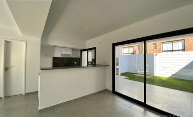 DUPLEX | 3 dormitorios | C/cochera | Miradores de Manantiales II