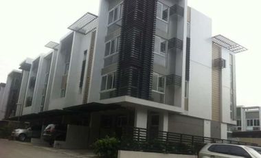 3BR Town House in QC near Romas morato, St.lukes, Q.ave, Banawe, UST, San juan, New Manila Pantranco