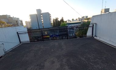 Venta Edificio comercial, 2 locales, cancha pádel, departamento