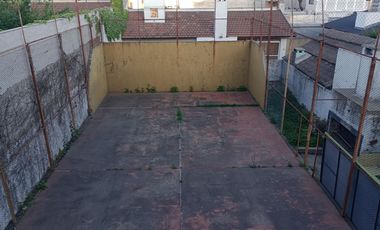 Venta Edificio comercial, 2 locales, cancha pádel, departamento