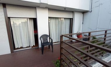 Venta Edificio comercial, 2 locales, cancha pádel, departamento