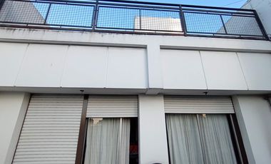 Venta Edificio comercial, 2 locales, cancha pádel, departamento