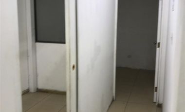 Casa en venta de tres pisos en pleno centro de Iquique 222m2