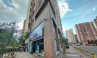 Alto Retorno y Valorización: Local Comercial Listo para Generar Renta en Avenida Principal del Sur 1 piso con Mezanine. Cod A12312