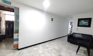 Alto Retorno y Valorización: Local Comercial Listo para Generar Renta en Avenida Principal del Sur 1 piso con Mezanine. Cod A12312