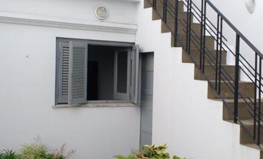 casa reciclada de 3 ambientes con cochera OPORTUNIDAD