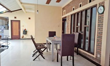 Rumah Asri Nuansa Jawa di Padukuhan Lojajar Jogja