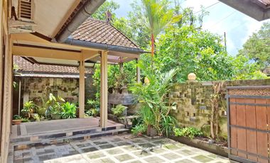 Rumah Asri Nuansa Jawa di Padukuhan Lojajar Jogja