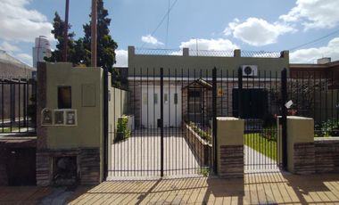 GALPON EN ALQUILER, 100 M2 POR PASILLO FONDO