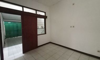 Di Sewakan Rumah 5 Kamar di Pusat Kota Jl. Muara Barat Bandung