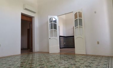 Casa adecuada para oficina en el centro de Veracruz 4 privados y area de trabajo
