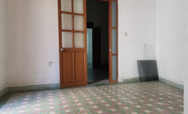 Casa adecuada para oficina en el centro de Veracruz 4 privados y area de trabajo